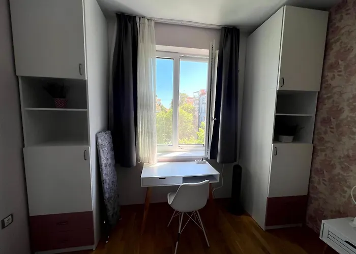 Sea Vibes - Modern Near The & Center, Apartment Burgas