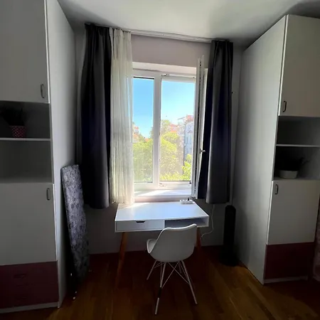 Sea Vibes - Modern Near The & Center, Apartament Burgas